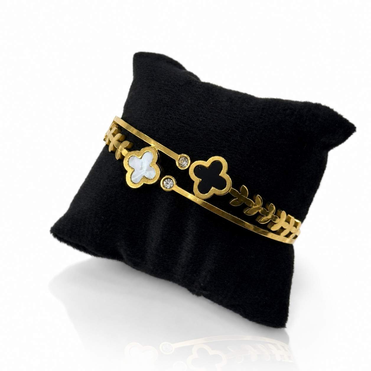Gold Bangle Bracelet - style detail view