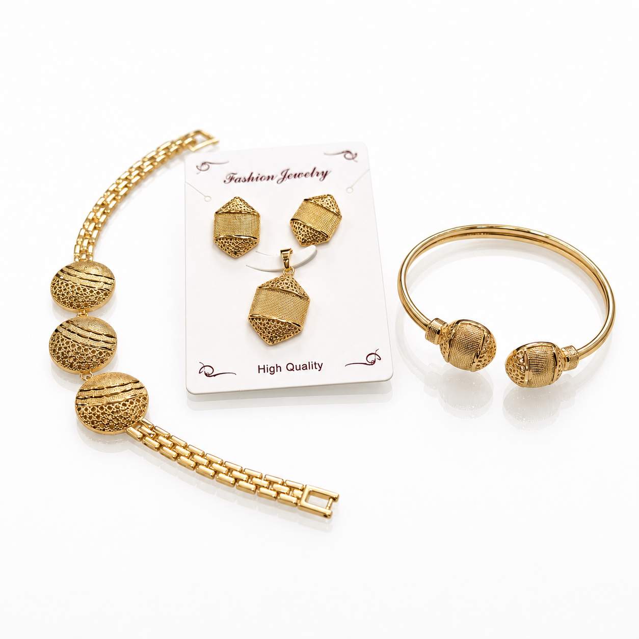 Gold Jewelry Set - close-up detail